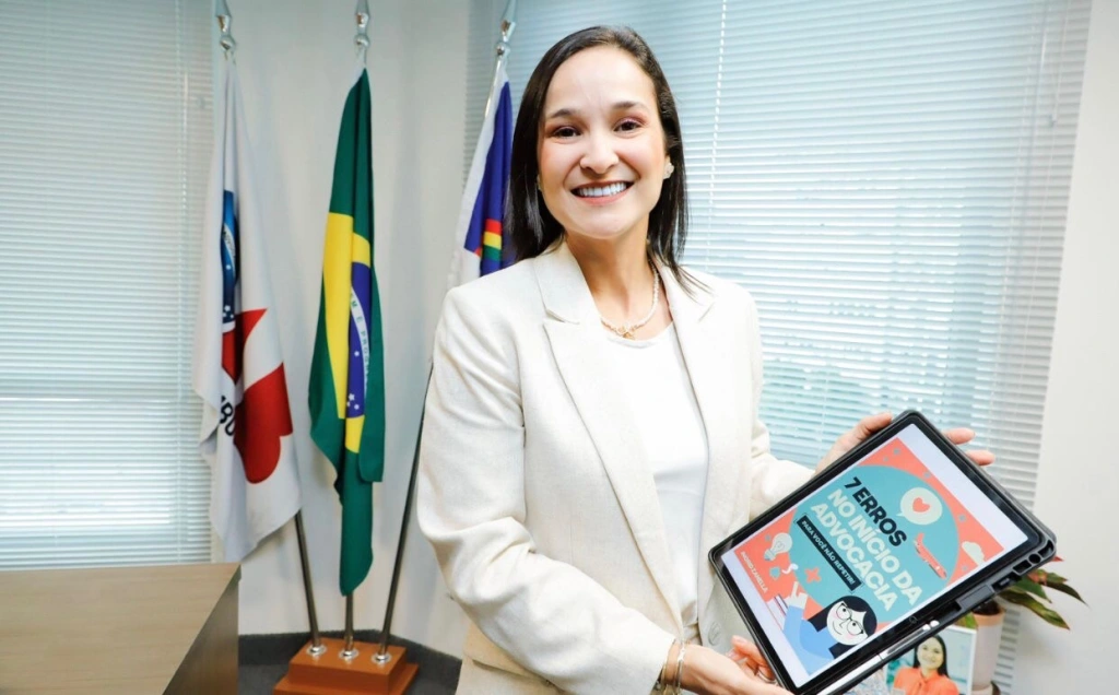 Ingrid Zanella lança e-book incentivador para quem chega ao mercado de trabalho